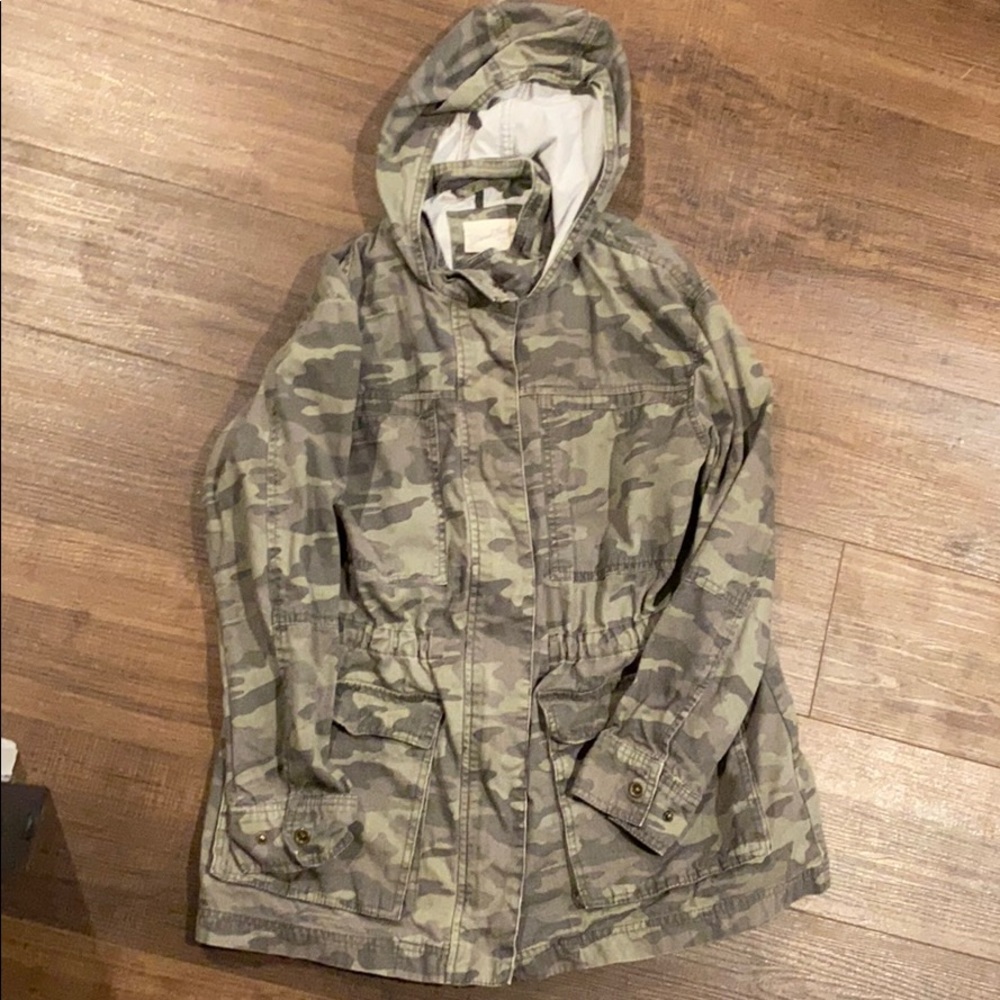 Light weight camp jacket